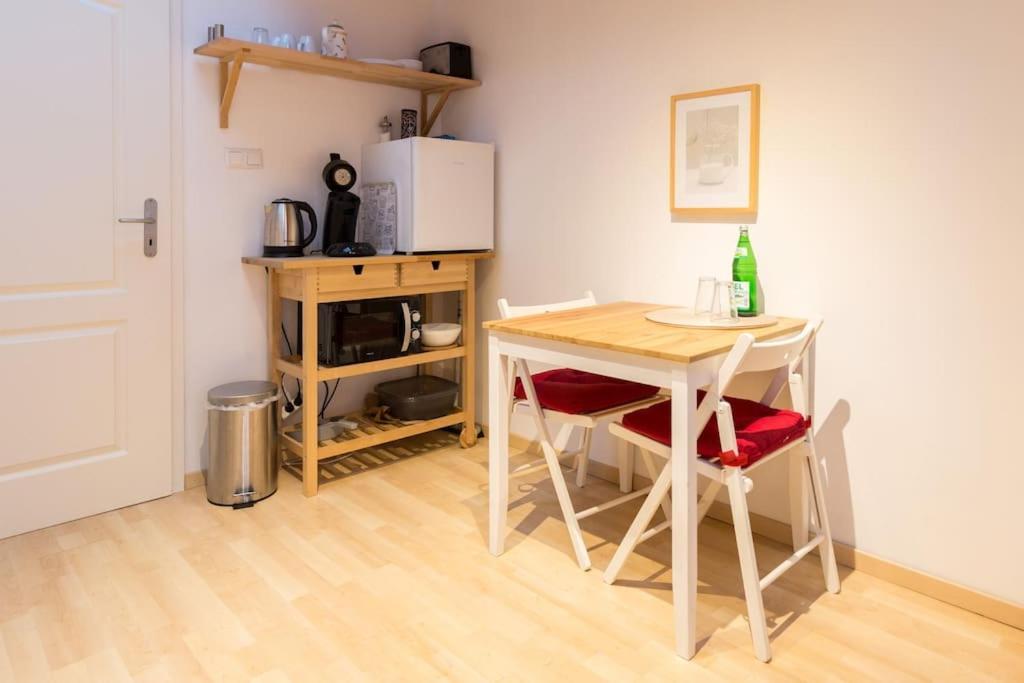 Apartment Wilhelmstr Fuer Bis Zu 3 Personen Brühl Exterior foto